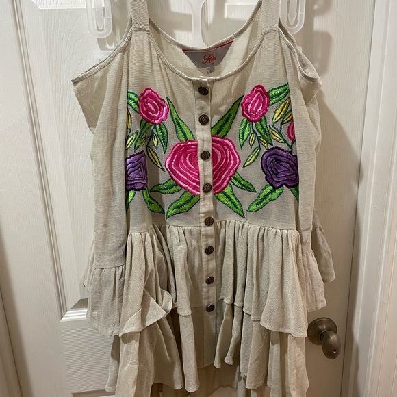 New!! Roja Collection Santa Fe Top - Picture 2 of 2